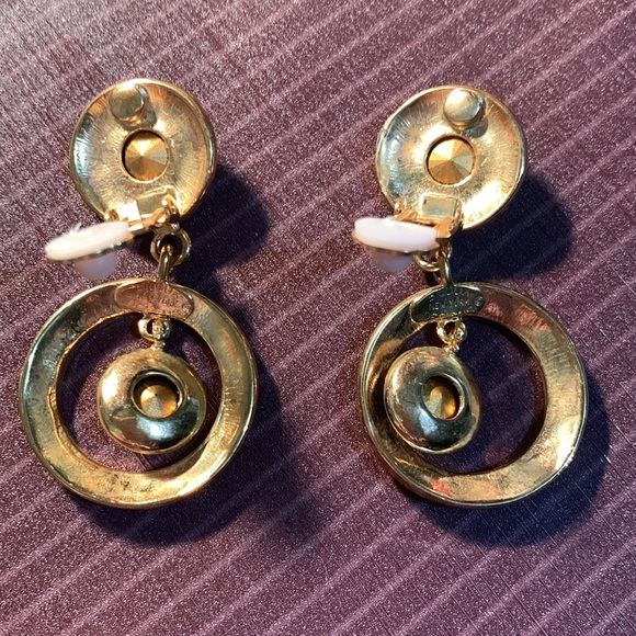 Bijoux New York Design Runway Clip Earrings - Picture 6 of 11